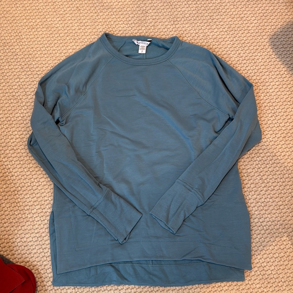 Athleta crew neck sweatshirt.